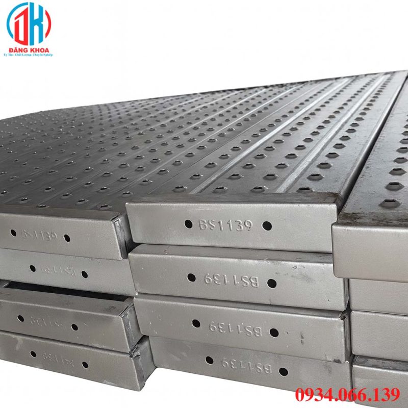 Tấm lót sàn Bs1139 Có Móc Khoá mam san bs1139