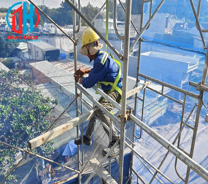 dich vu lap gian giao tphcm