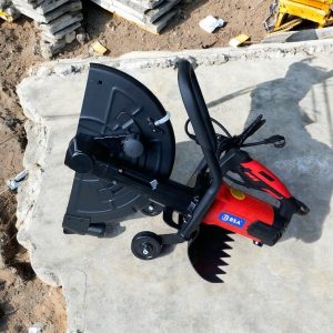 Máy cắt bê tông cầm tay BSA – Giải pháp cắt bê tông gọn nhẹ May cat be tong cam tay BSA 405 gia re