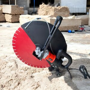 Máy cắt bê tông cầm tay Q620 – Giải pháp cắt bê tông mạnh mẽ ban May cat be tong cam tay Q620