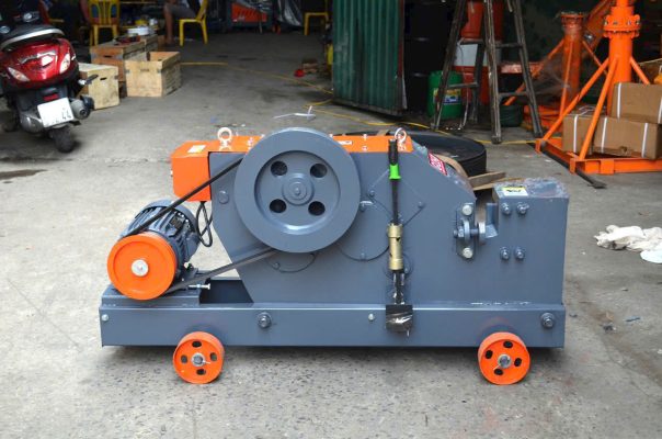 Máy cắt sắt GQ45 – Giải pháp cắt thép xây dựng mạnh mẽ, chính xác may cat sat gq45 gia re