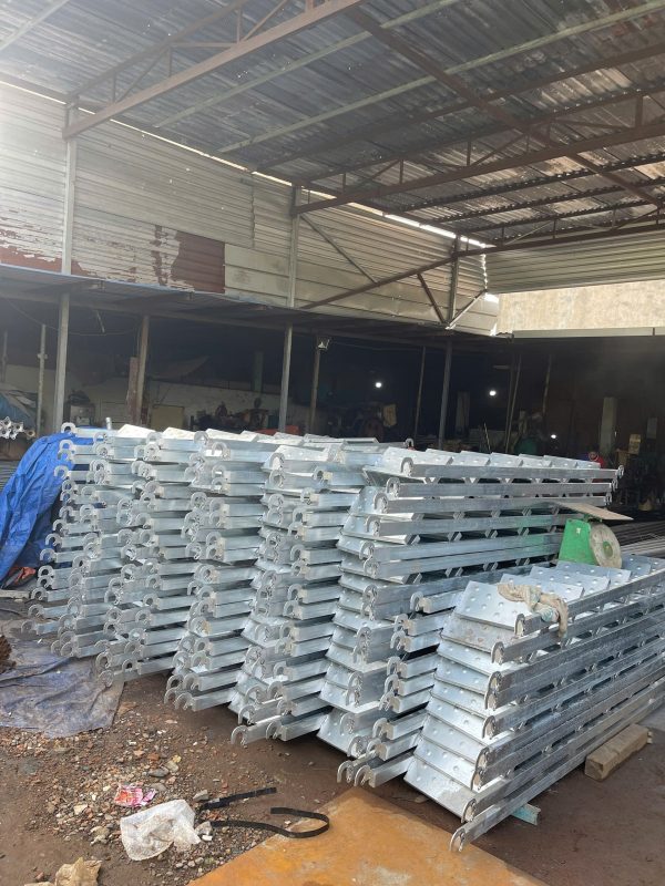 Bán Thang giàn giáo xây dựng Giá rẻ tại TPHCM thang gian giao 1m7