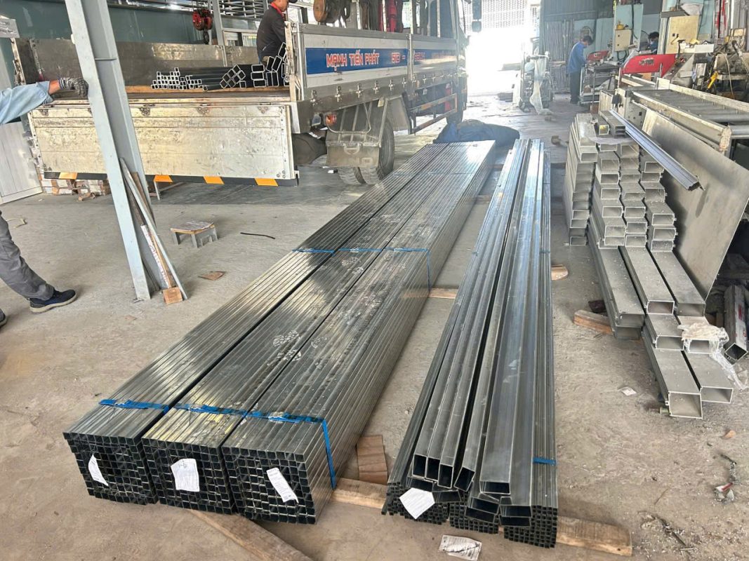 Xà Gồ 40x40 – Báo Giá Thép Hộp 40x40 Mới Nhất, Chất Lượng Cao thep hop 40x40 1