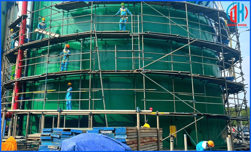 Một số hình ảnh thi công công trình giàn giáo gian giao thi cong